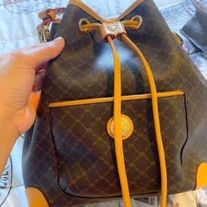 Rioni Italian bucket bag